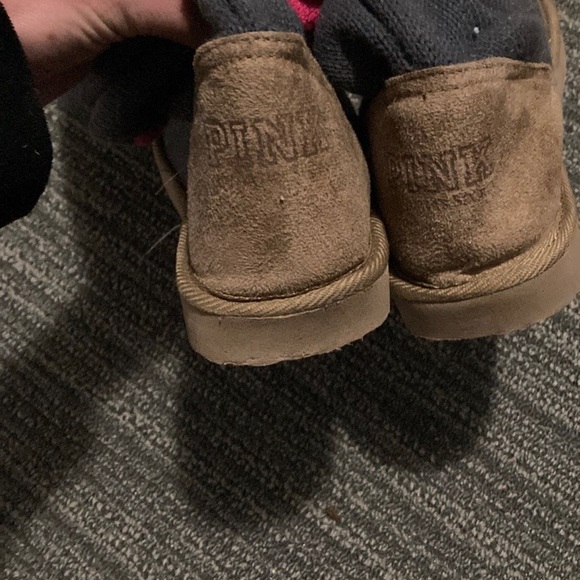 VS PINK SLIPPER BOOTS FAIR CONDITION - Picture 2 of 3